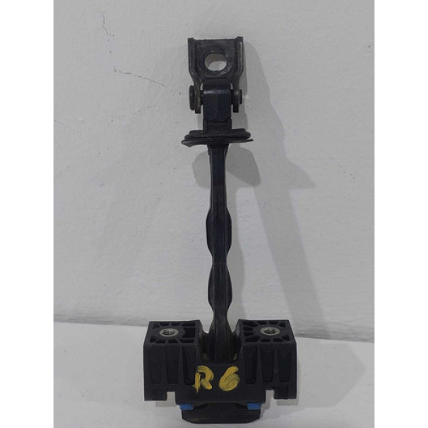 Limitador De Porta Dianteiro Direito Vw Amarok 2012