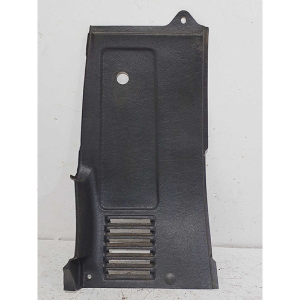 Acabamento Traseiro Esquerdo Coluna Mmc L200 Quadrada 2005