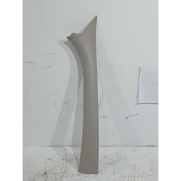 Moldura Coluna Parabrisa Direita Gm Corsa Hatch 2012