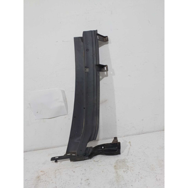 Grade Churrasqueira Parabrisa Direito Gm Montana Agile  2016