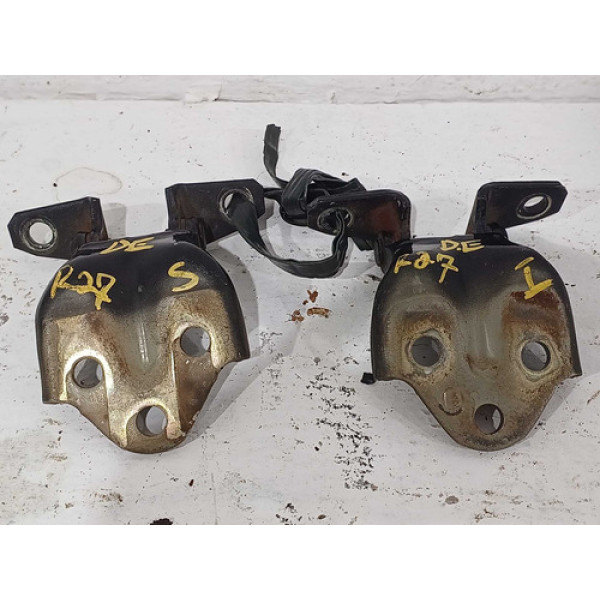 Par Dobradiça Porta Dianteira Esquerda Mmc L200 2004