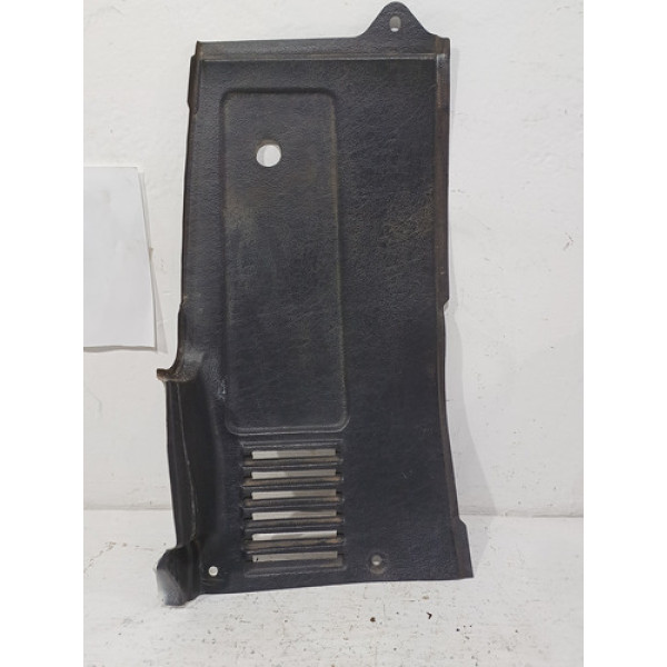 Acabamento Traseiro Esquerdo Coluna Mmc L200 Quadrada 2002