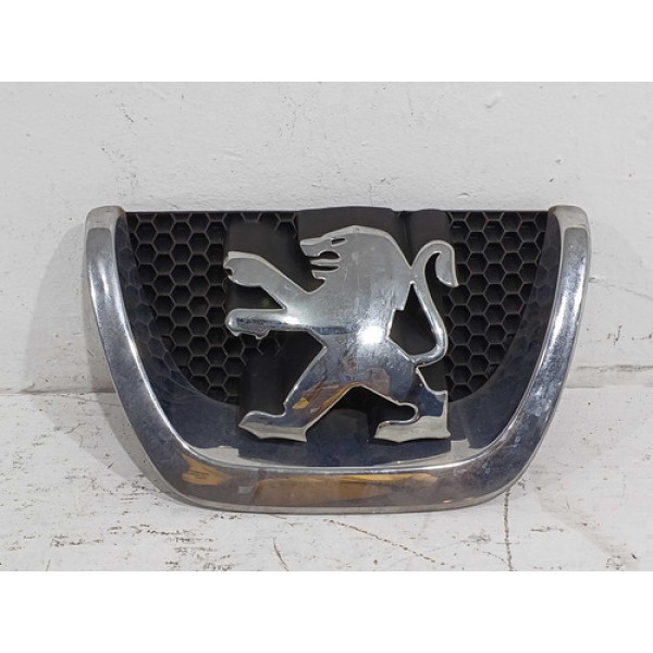 Emblema Grade Dianteira Parachoque Peugeout 207 2010