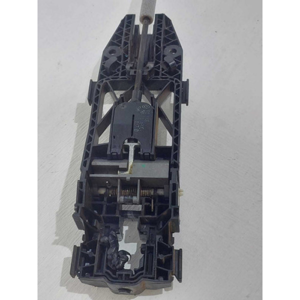 Suporte Maçaneta Dianteira Direita Vw Amarok 2011/2016