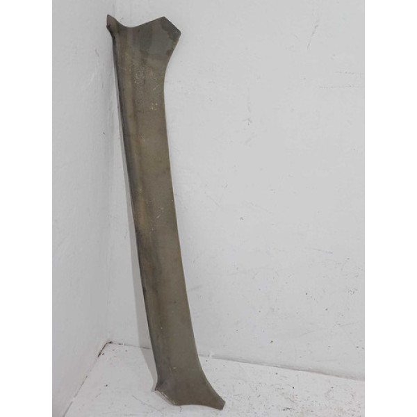 Acabamento Coluna Parabrisa Esquerdo Mmc L200 2005 Quadrada