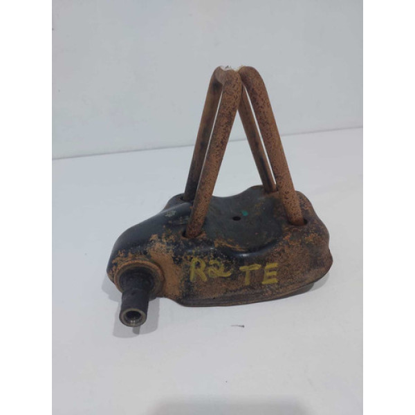 Suporte Grampo Mola Traseiro Esquerdo Toyota Hilux 2.5  2010