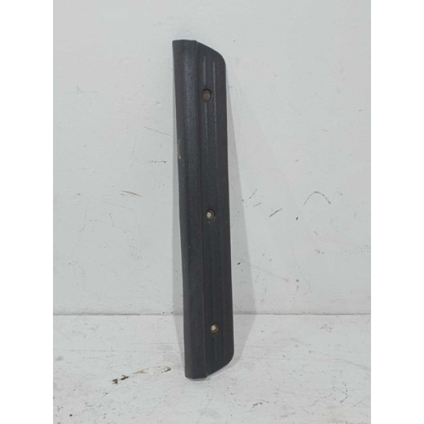 Soleira Pisante Porta Traseira Esquerda Mmc L200 2004 Sport