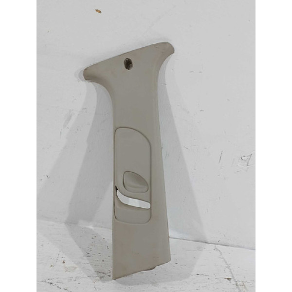 Moldura Cinto Direito Gm Chevrolet Corsa Hatch  2012 