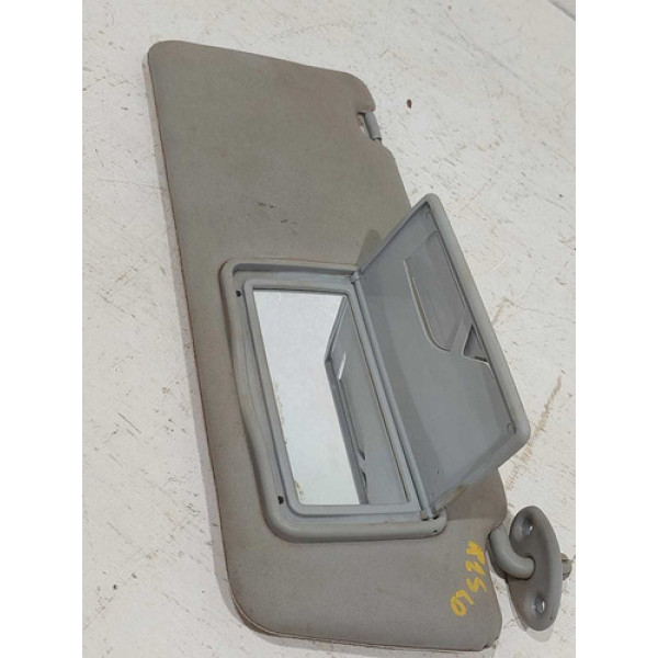 Quebrasol Lado Direito Passageiro Toyota Hilux 3.0 2010 