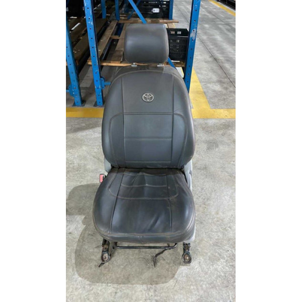 Banco Dianteiro Esquerdo Toyota Hilux 2010