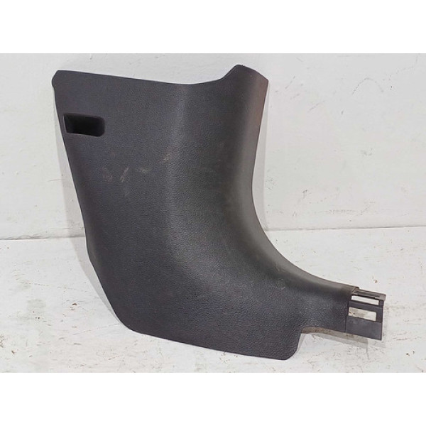 Acabamento Soleira Dianteira Direita Nissan Kicks 2018 