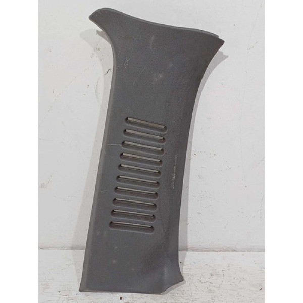 Acabamento Superior Tras. Esq Coluna Ford Escort 2002 Zetec 