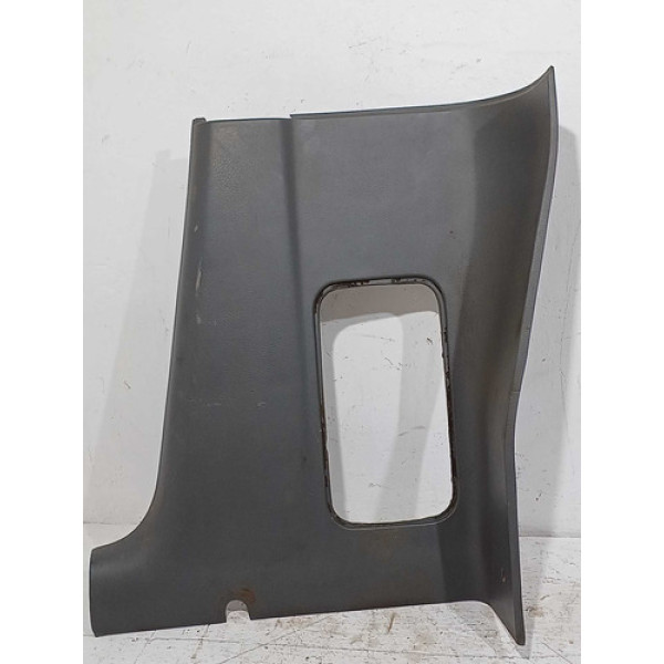 Moldura Inferior Tras. Direita Volkswagen Saveiro 1.6 1999