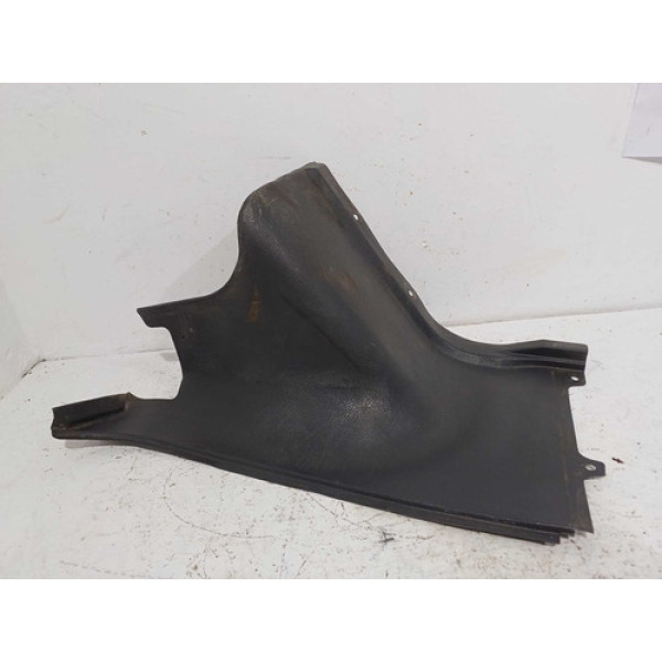 Acabamento Traseiro Esquerdo Mmc L200 Quadrada 2005