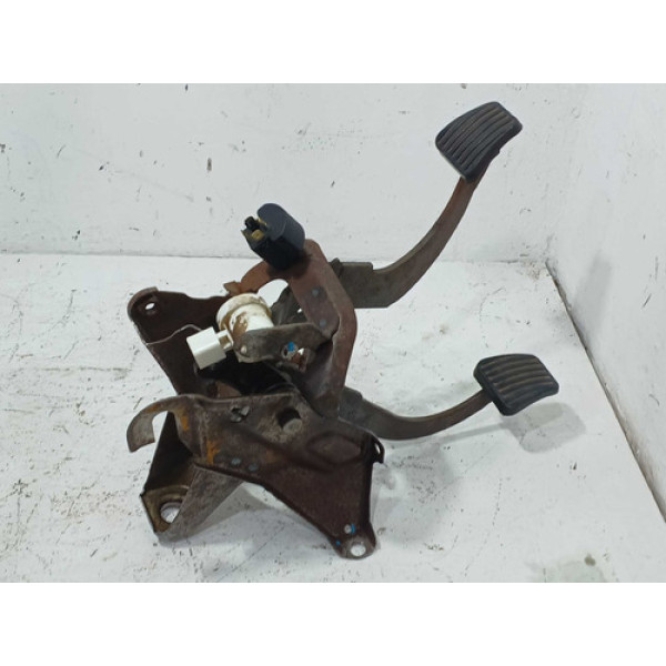 Pedaleira Freio E Embreagem Gm Montana Agile 1.4 2016